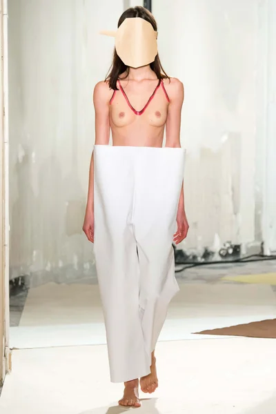 Look 1